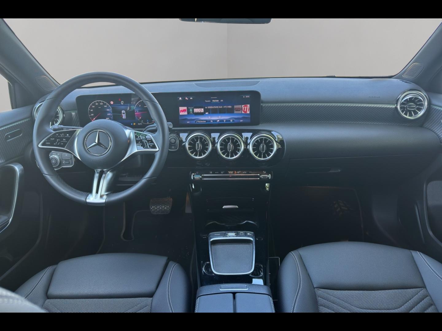 Image MERCEDES-BENZ Classe A 180 d 116ch Progressive Line 8G-DCT