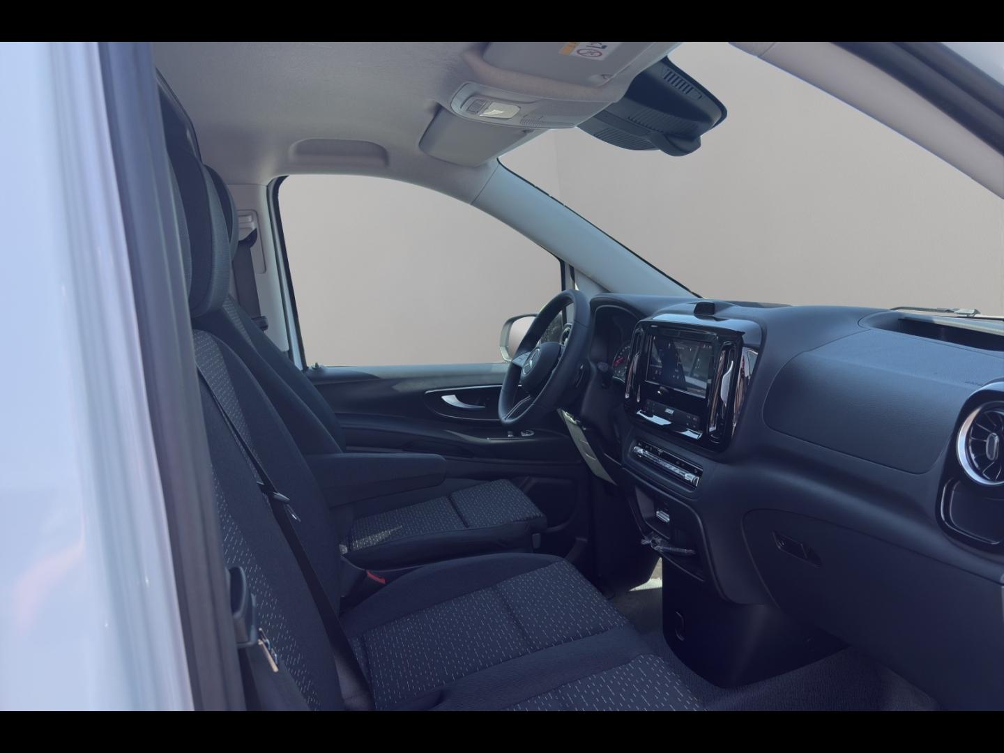 Image MERCEDES-BENZ Vito Fg 114 CDI Long Pro Propulsion