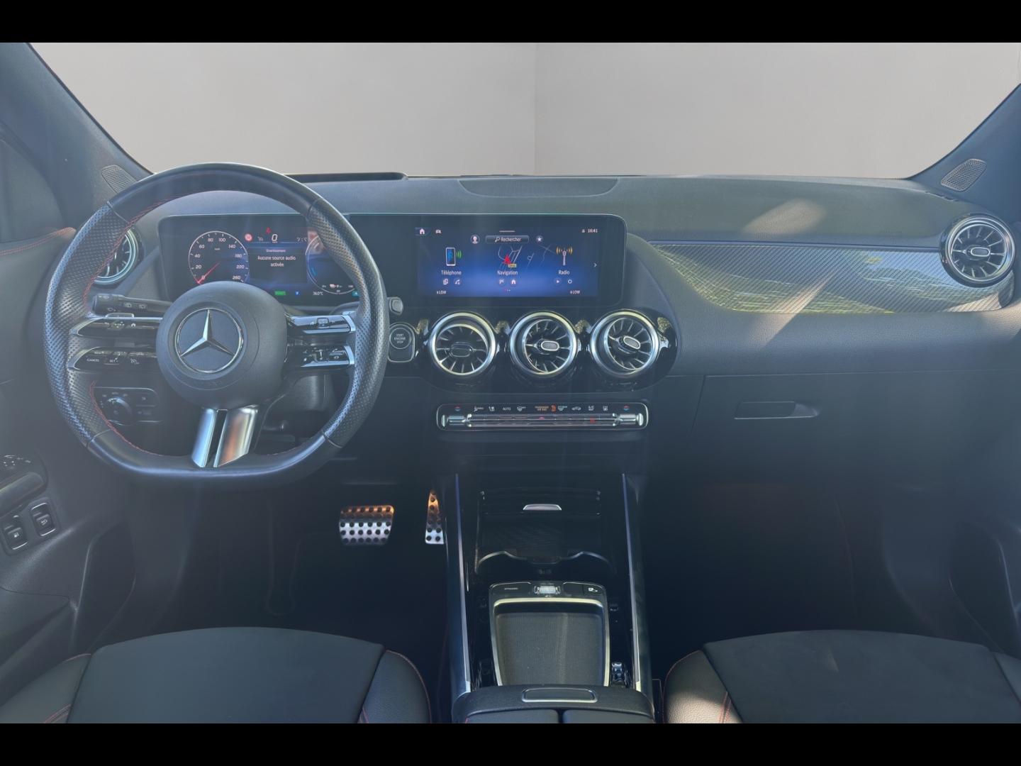 Image MERCEDES-BENZ GLA 250 e 218ch AMG Line 8G-DCT