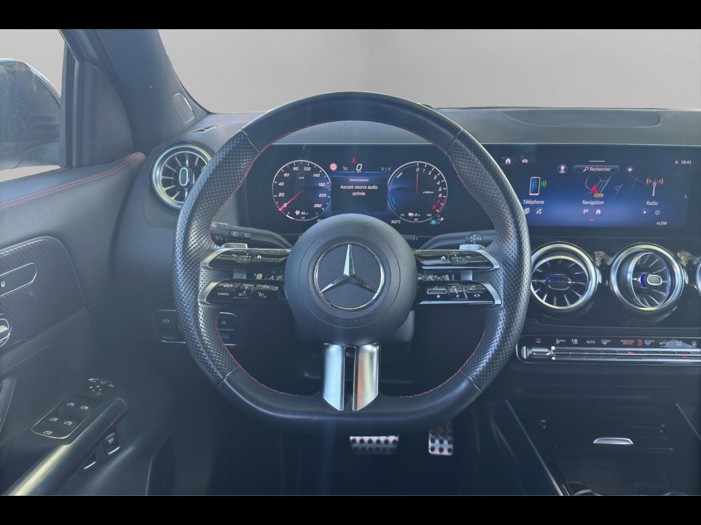 Image MERCEDES-BENZ GLA 250 e 218ch AMG Line 8G-DCT