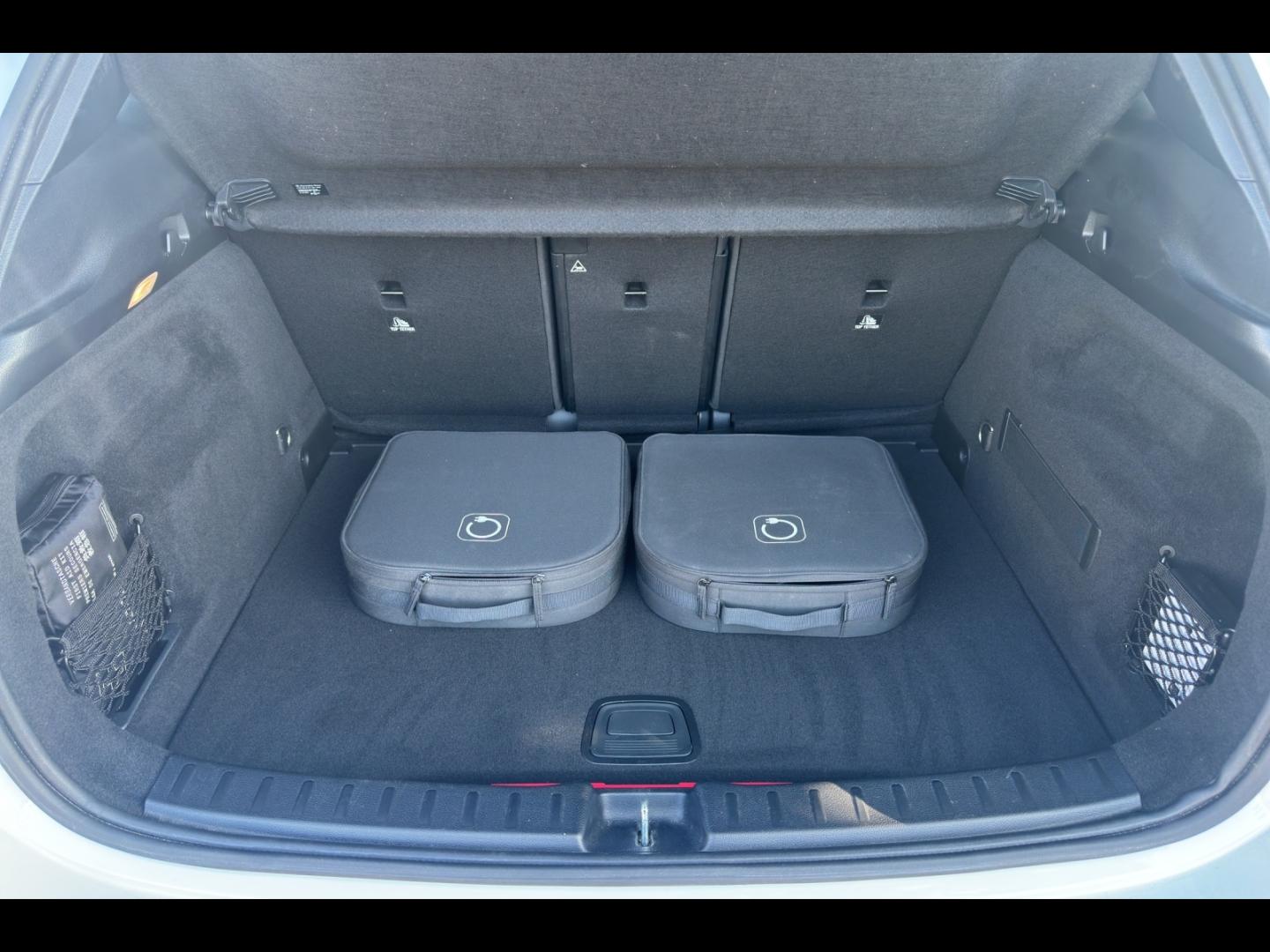 Image MERCEDES-BENZ GLA 250 e 218ch AMG Line 8G-DCT