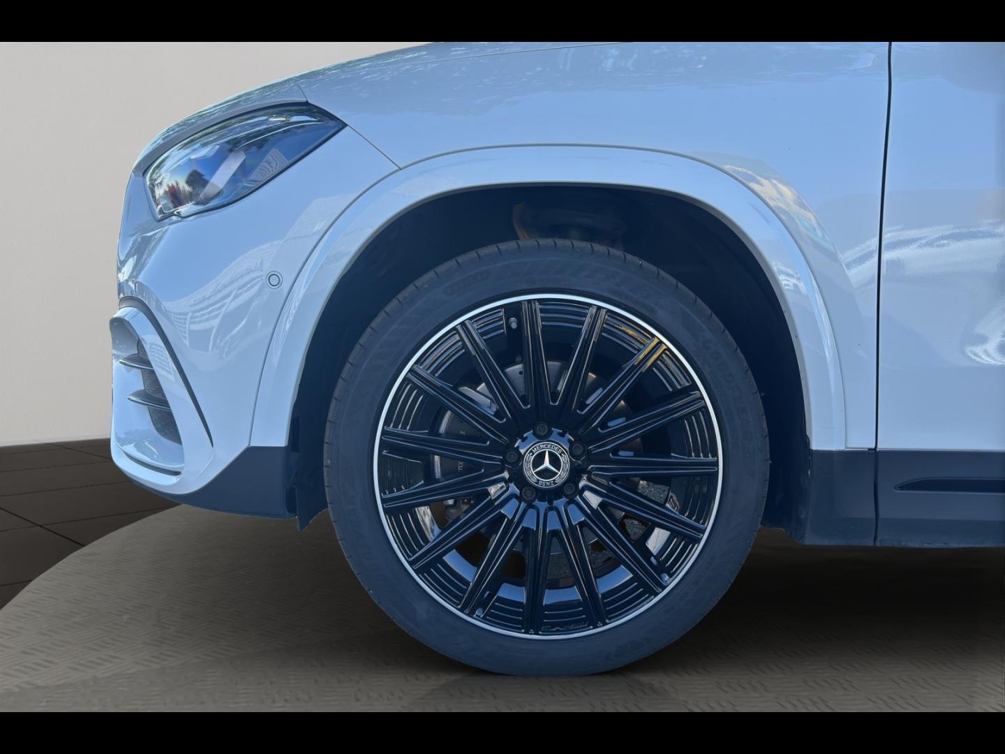 Image MERCEDES-BENZ GLA 250 e 218ch AMG Line 8G-DCT