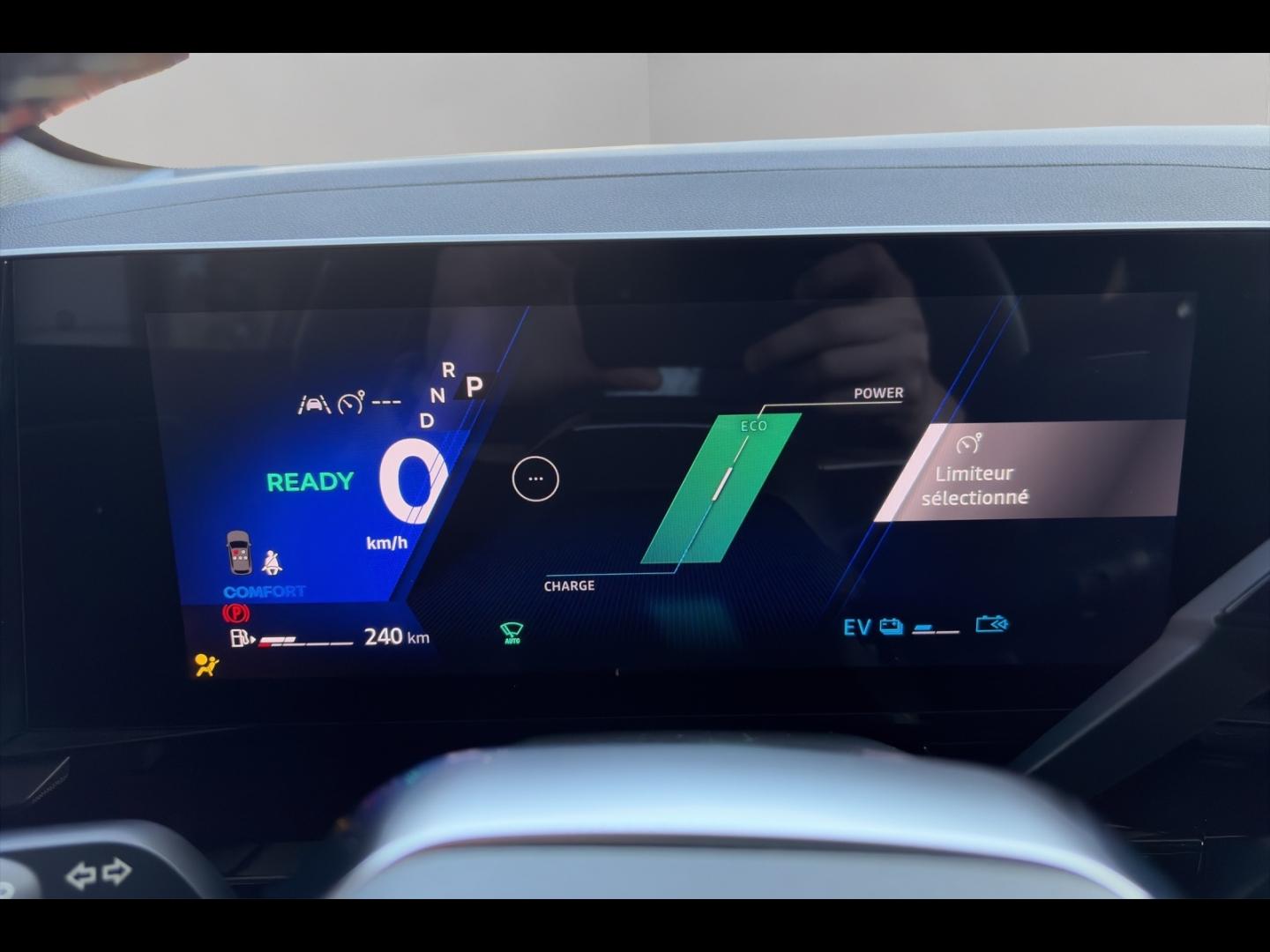 Image RENAULT Austral 1.2 E-Tech full hybrid 200ch Techno esprit Alpine - 24