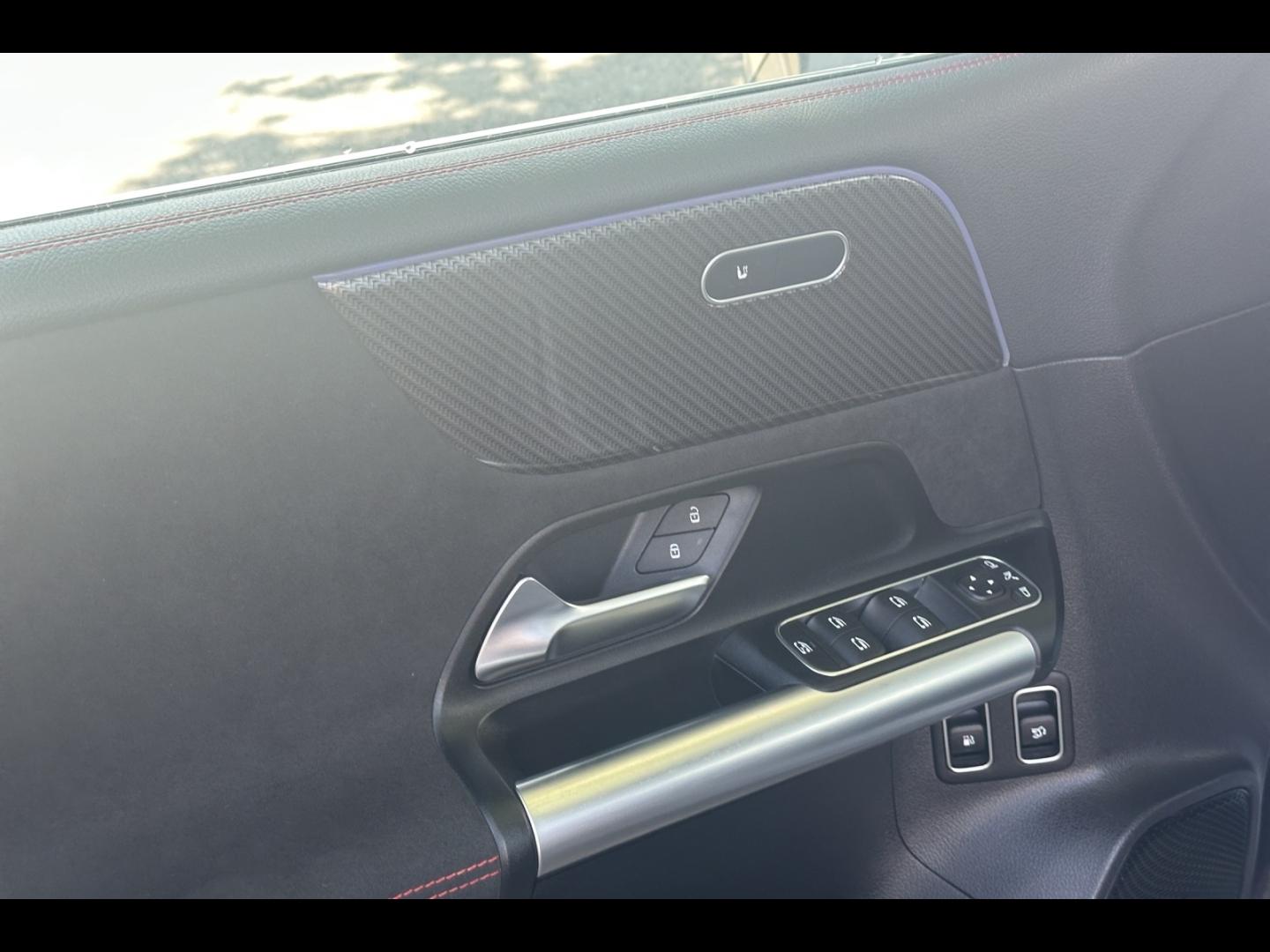 Image MERCEDES-BENZ Classe B 250 e Hybrid EQ 163+109ch AMG Line 8G-DCT