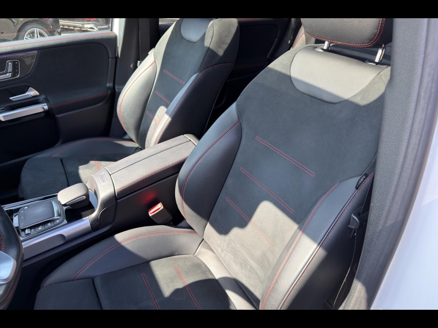 Image MERCEDES-BENZ GLB 200d 150ch AMG Line 8G DCT