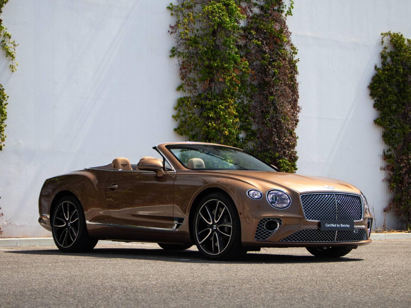 Image BENTLEY CONTINENTAL GTC Azure V8 4.0 550ch