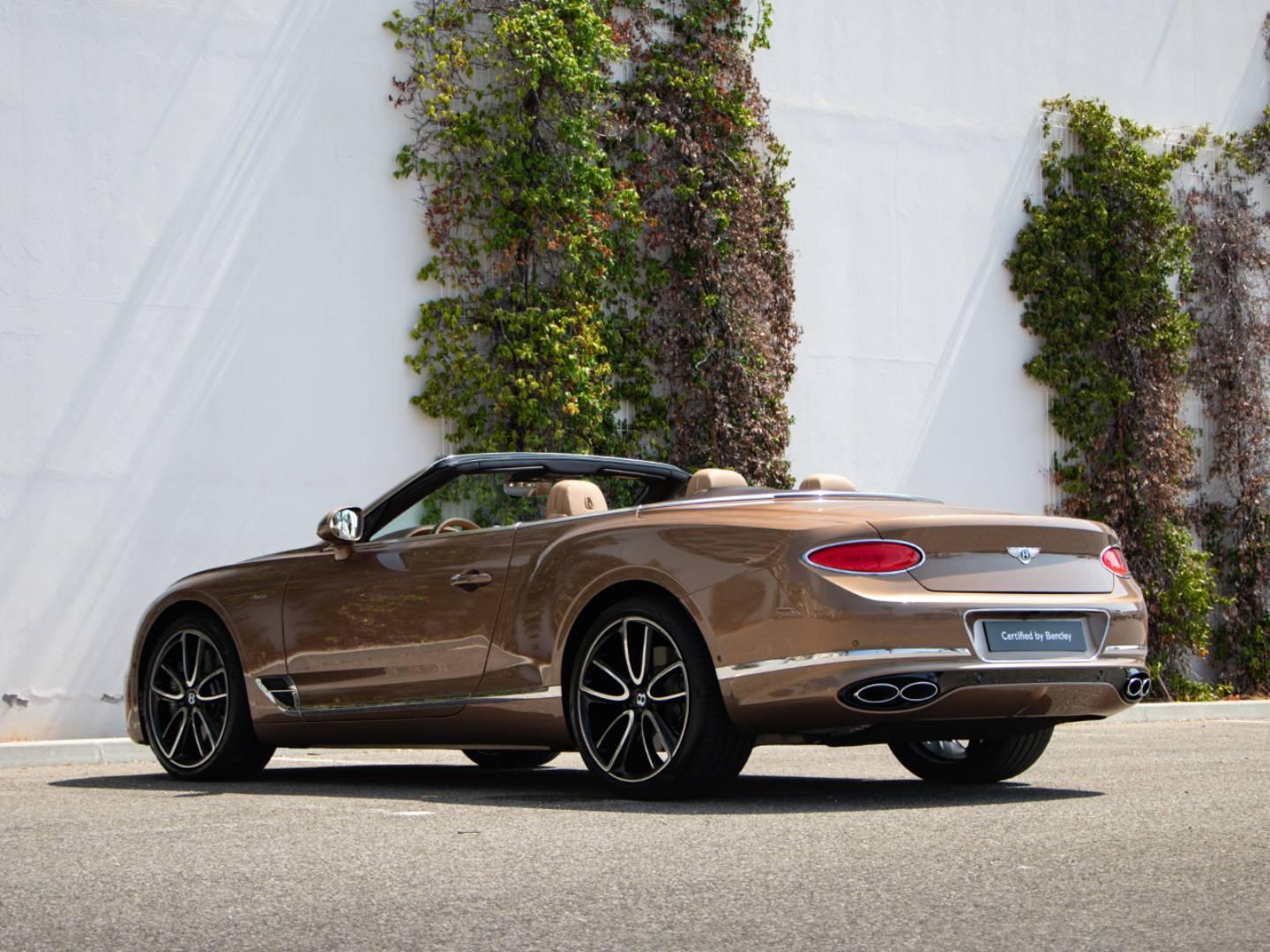 Image BENTLEY CONTINENTAL GTC Azure V8 4.0 550ch