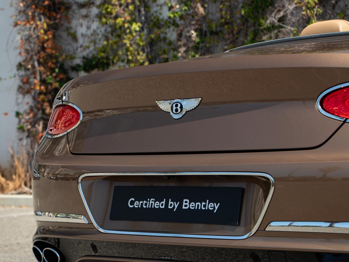 Image BENTLEY CONTINENTAL GTC Azure V8 4.0 550ch