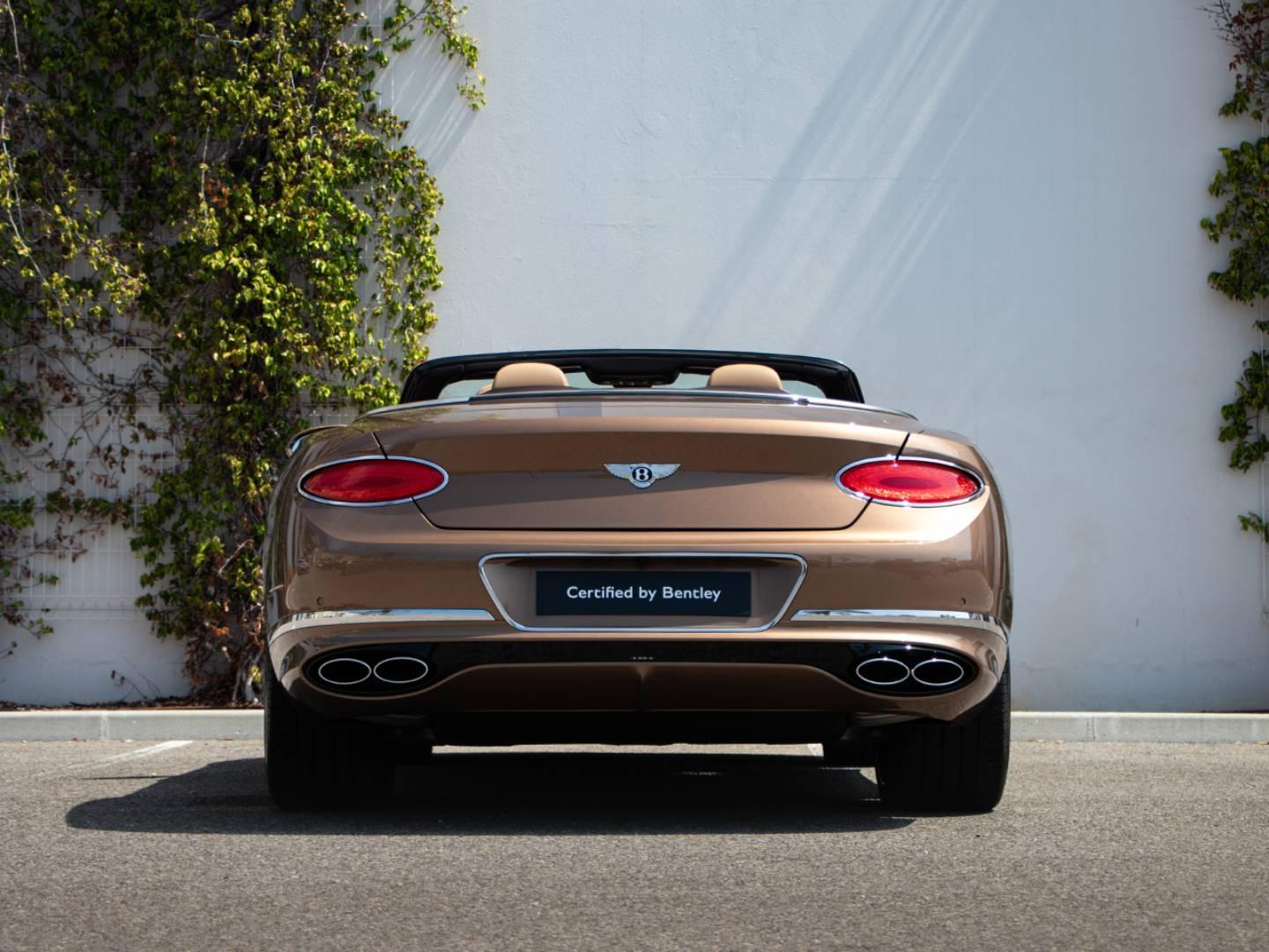Image BENTLEY CONTINENTAL GTC Azure V8 4.0 550ch
