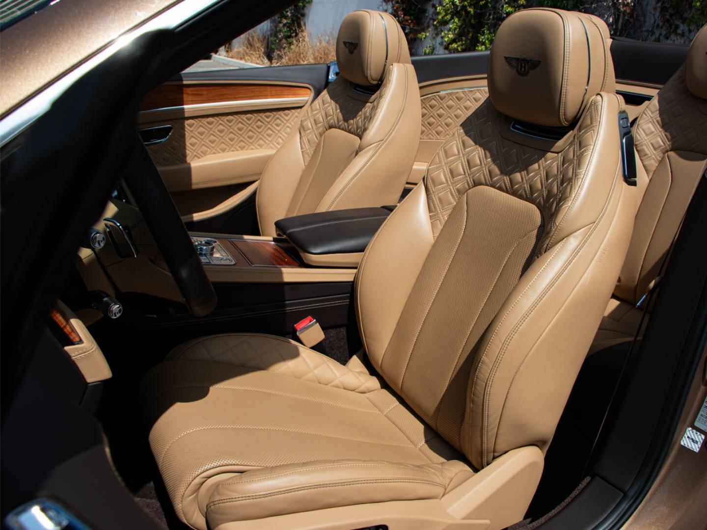 Image BENTLEY CONTINENTAL GTC Azure V8 4.0 550ch