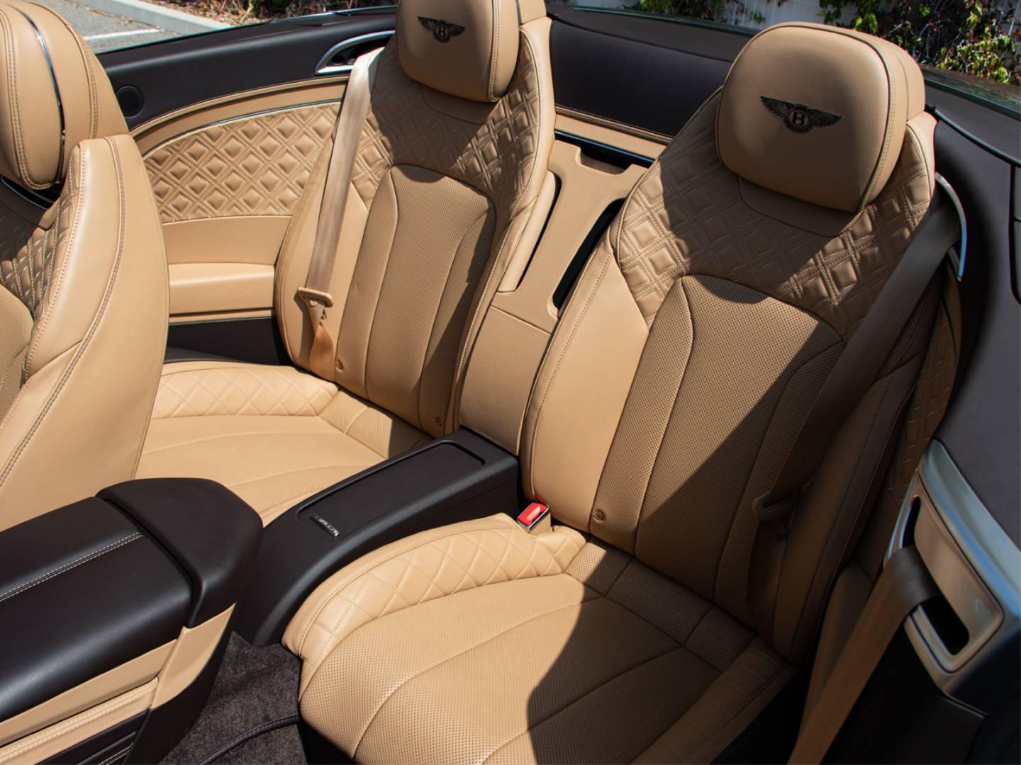Image BENTLEY CONTINENTAL GTC Azure V8 4.0 550ch