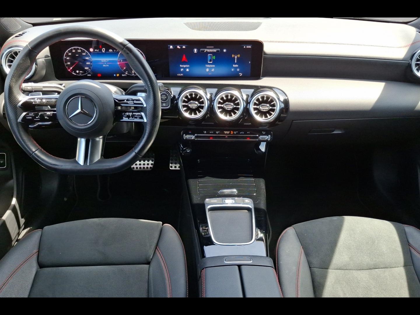 Image MERCEDES-BENZ CLA 200 d 150ch AMG Line 8G-DCT