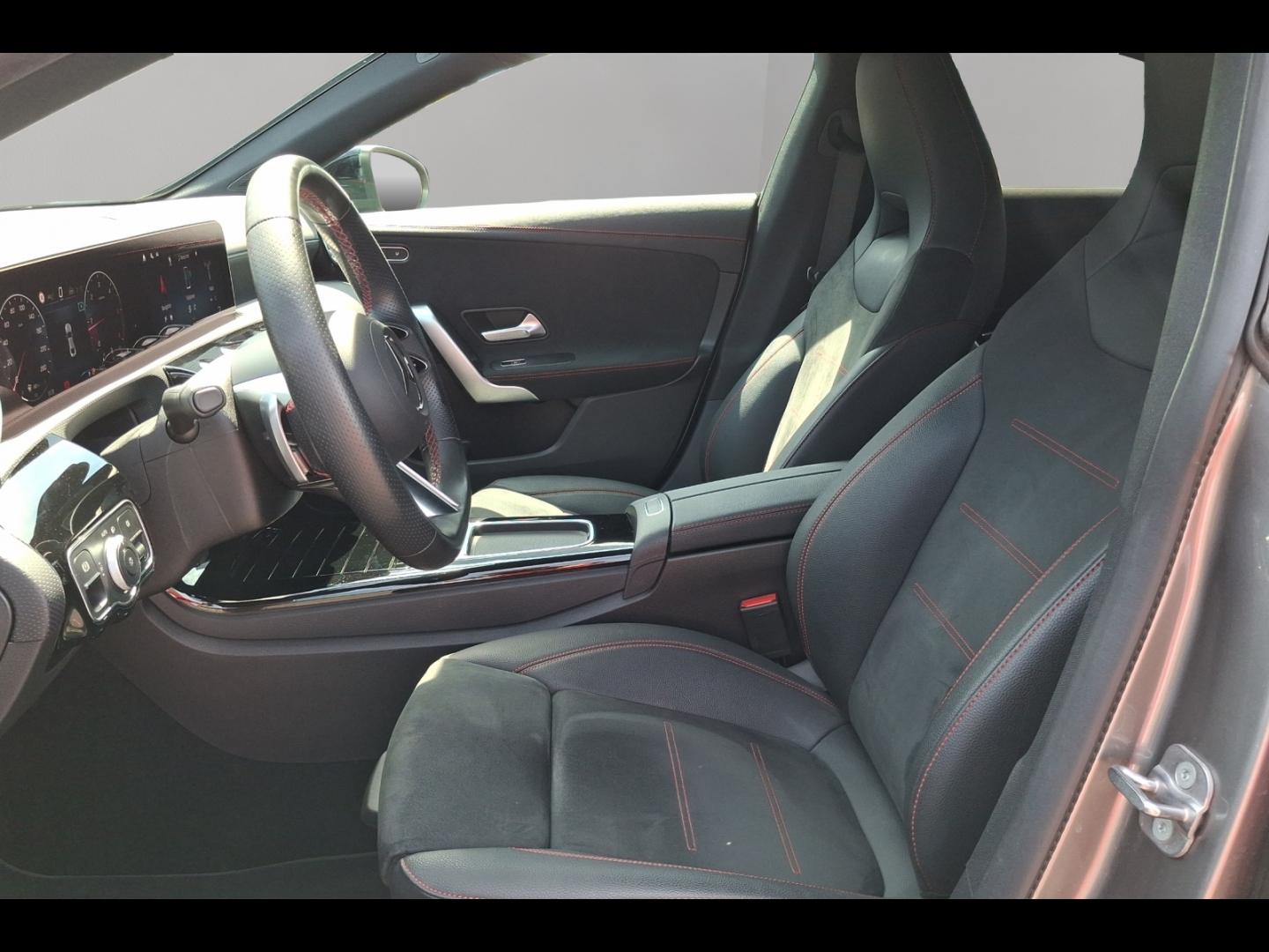 Image MERCEDES-BENZ CLA 200 d 150ch AMG Line 8G-DCT