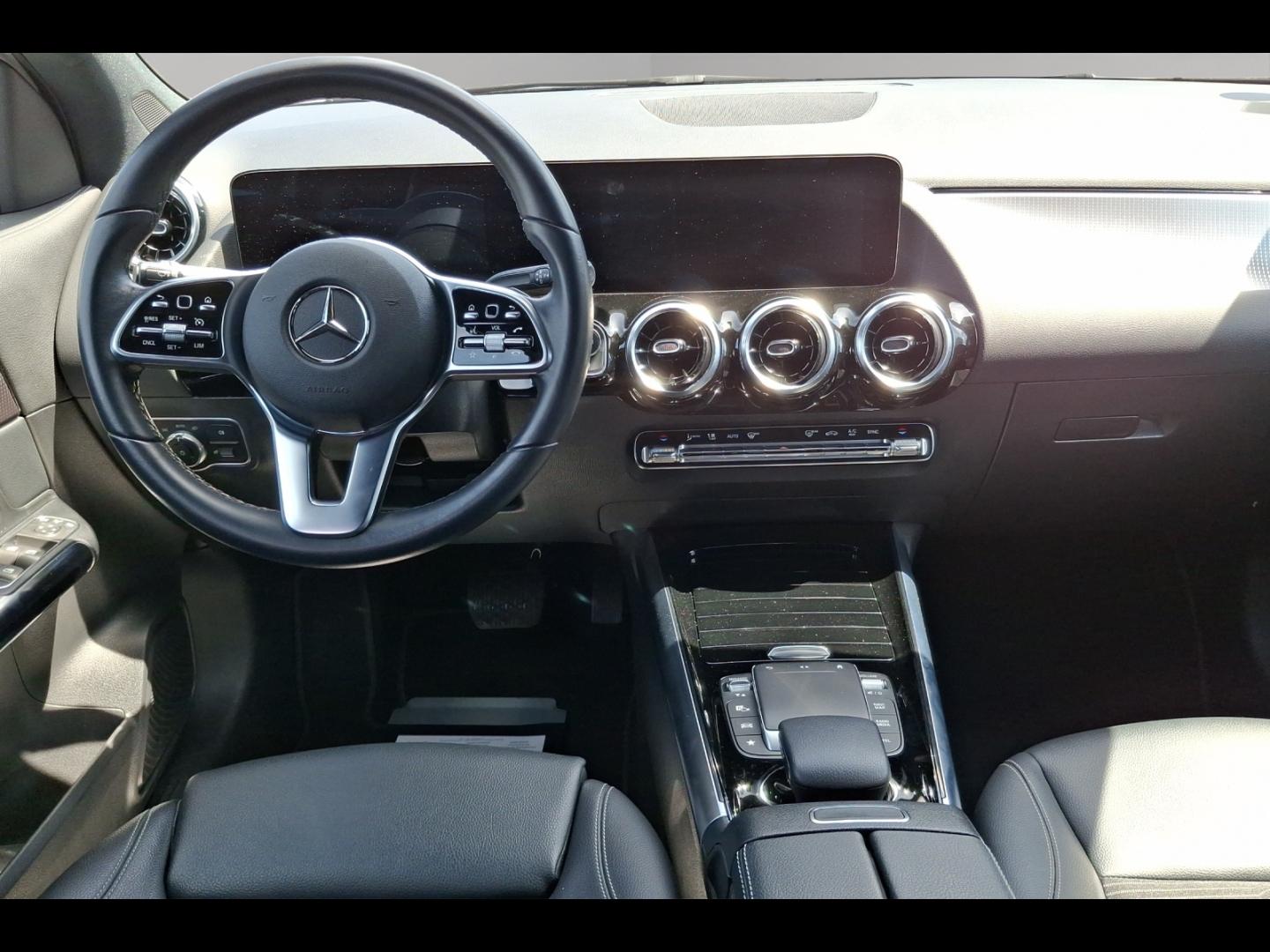 Image MERCEDES-BENZ GLA 200 d 150ch Progressive Line 8G-DCT