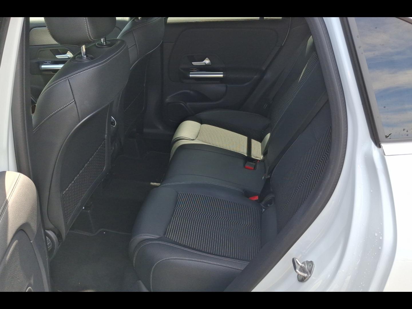 Image MERCEDES-BENZ GLA 200 d 150ch Progressive Line 8G-DCT