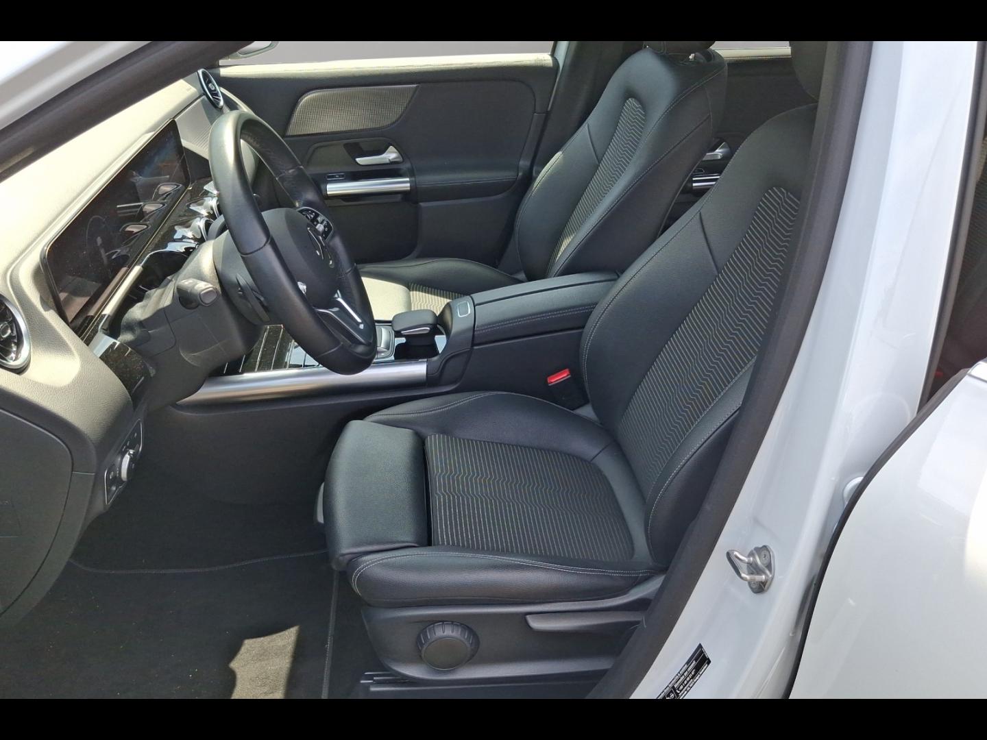 Image MERCEDES-BENZ GLA 200 d 150ch Progressive Line 8G-DCT