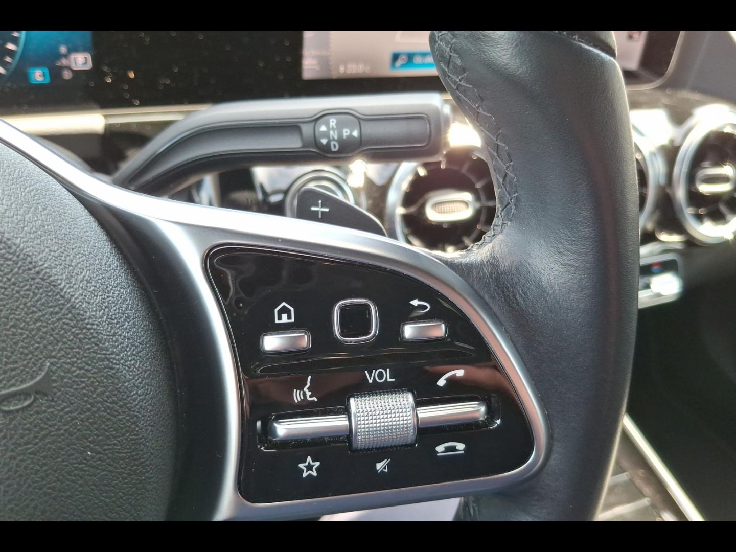 Image MERCEDES-BENZ GLA 200 d 150ch Progressive Line 8G-DCT