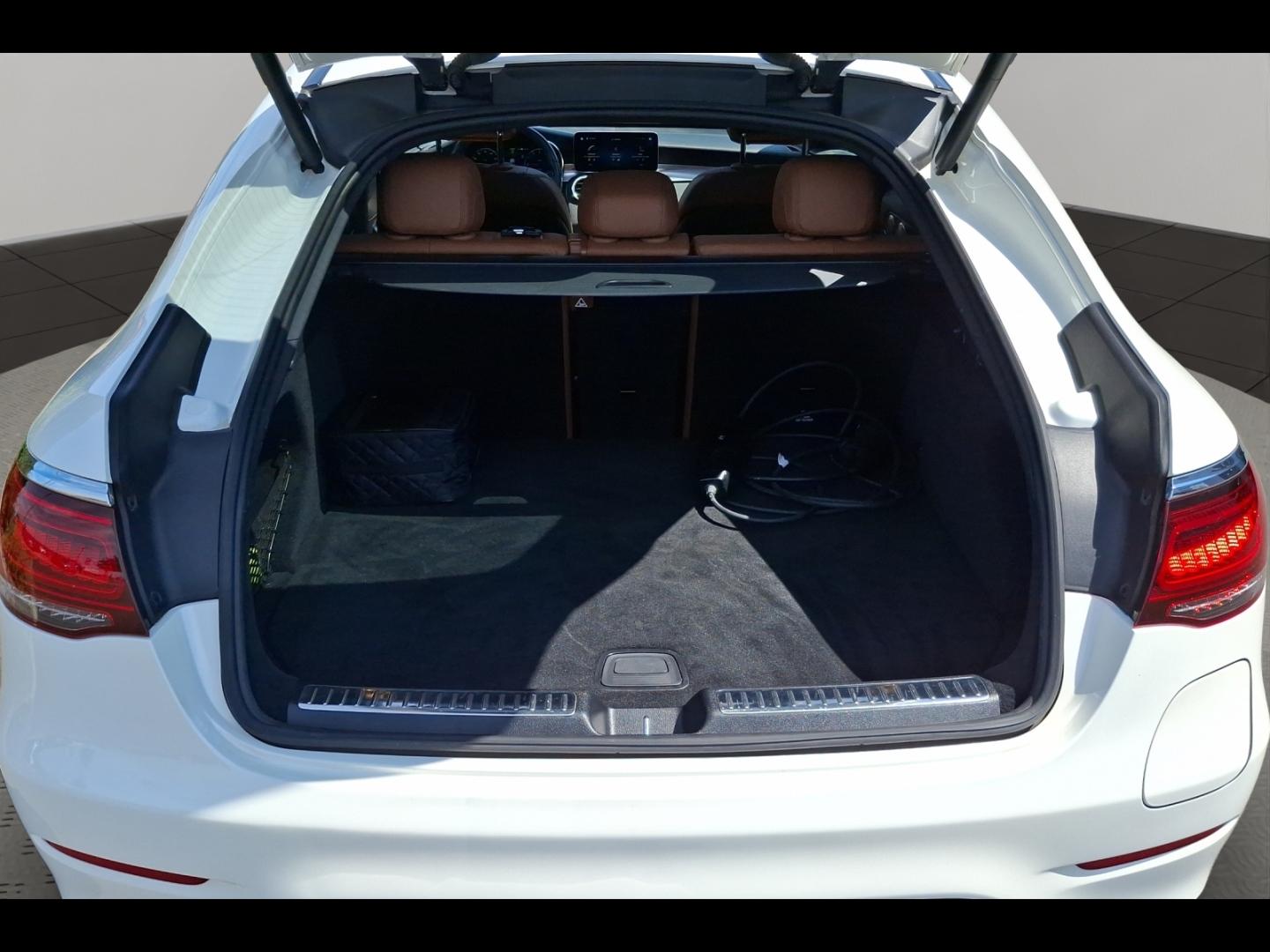 Image MERCEDES-BENZ GLC Coupé 300 de 194+122ch AMG Line 4Matic 9G-Tronic