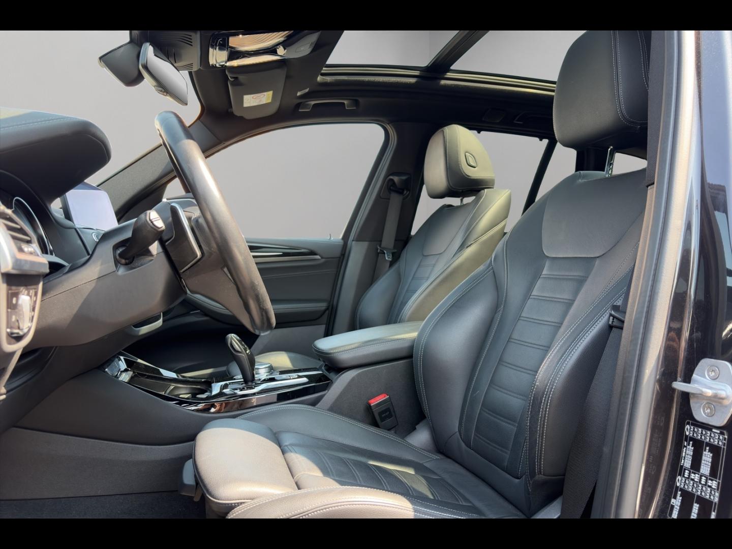 Image BMW X3 xDrive20iA 184ch Luxury Euro6d-T