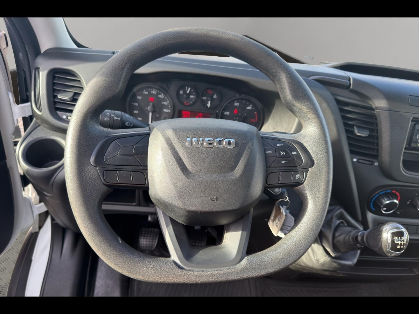 Image IVECO Daily CCb 35C14 Empattement 3750 Tor