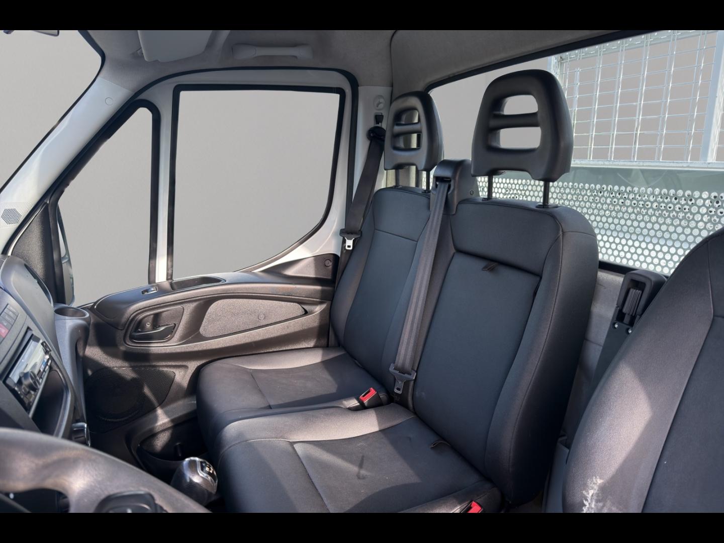 Image IVECO Daily CCb 35C14 Empattement 3750 Tor