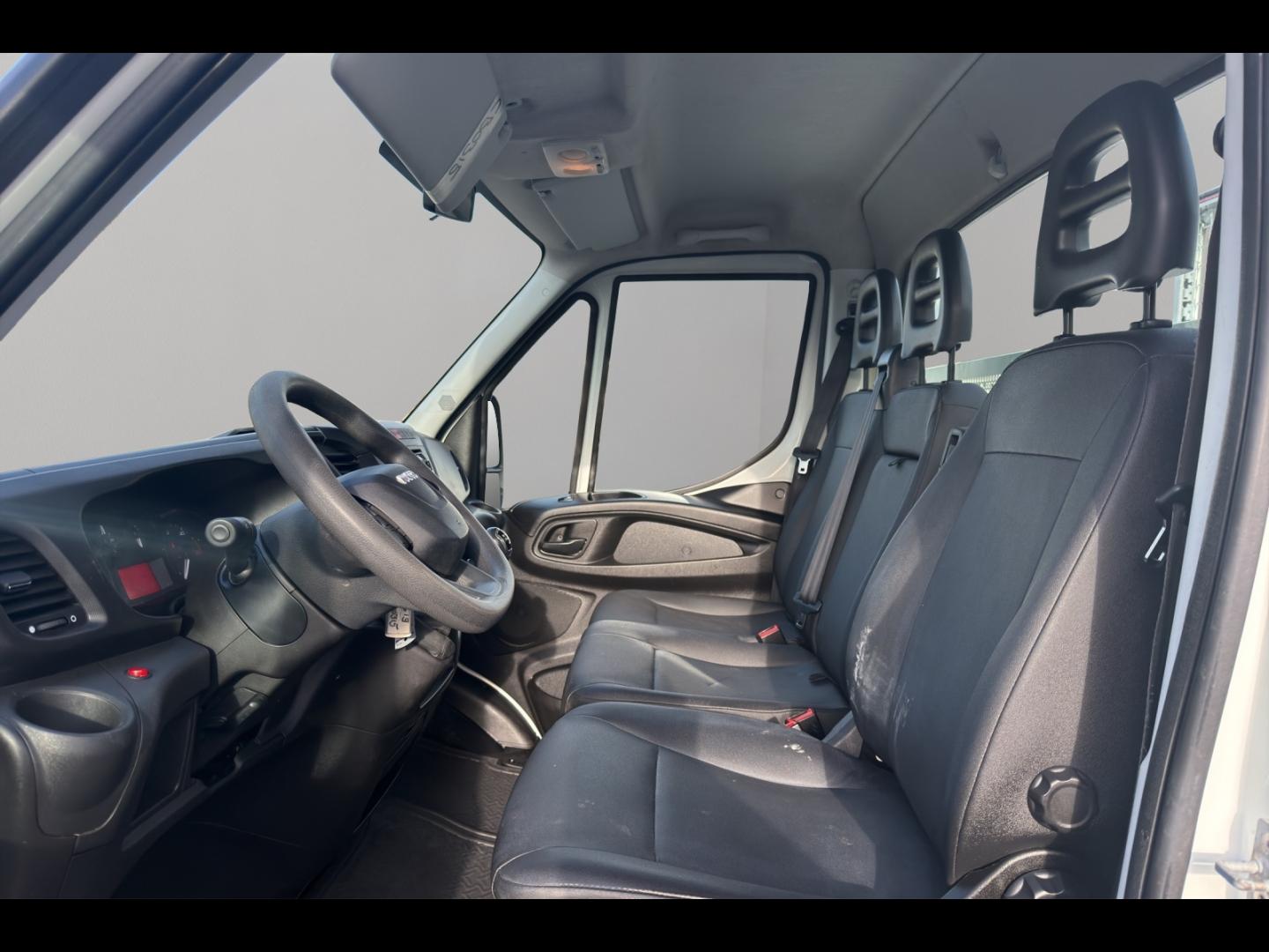 Image IVECO Daily CCb 35C14 Empattement 3750 Tor