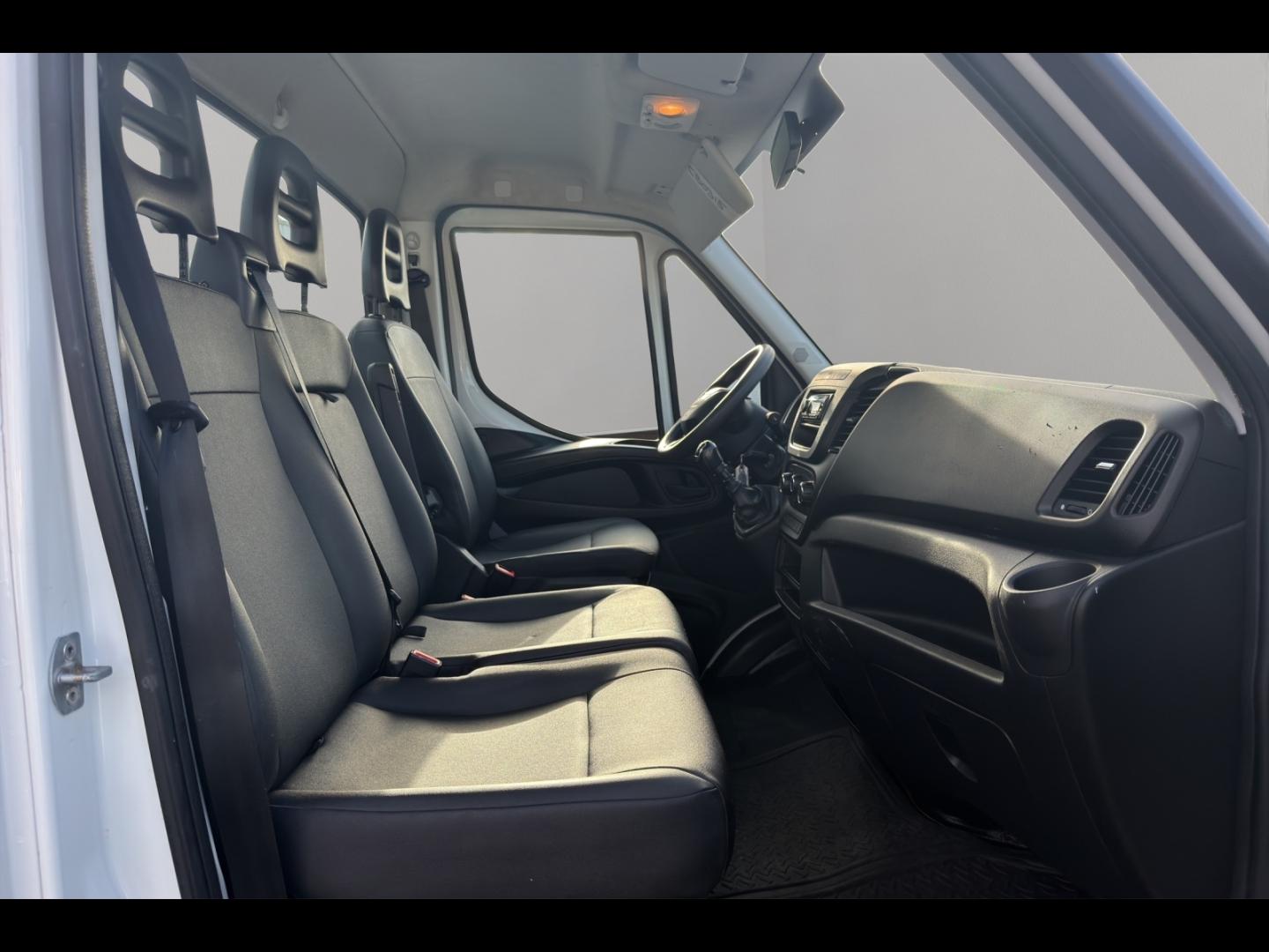 Image IVECO Daily CCb 35C14 Empattement 3750 Tor