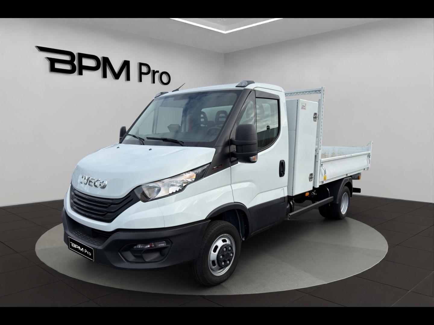 Photo IVECO Daily CCb 35-160H / 3.0 160CH / BENNE & COFFRE / 35C16 / 2024 /