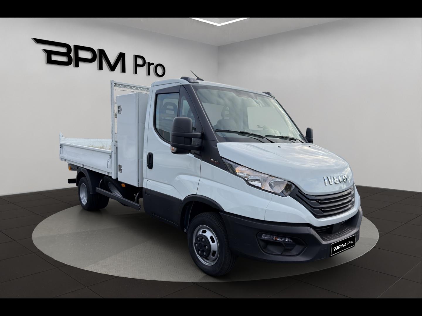 Image IVECO Daily CCb 35-160H / 3.0 160CH / BENNE & COFFRE / 35C16 / 2024 /