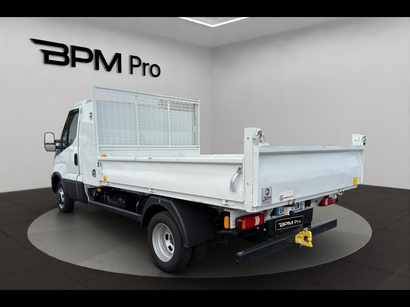Image IVECO Daily CCb 35-160H / 3.0 160CH / BENNE & COFFRE / 35C16 / 2024 /