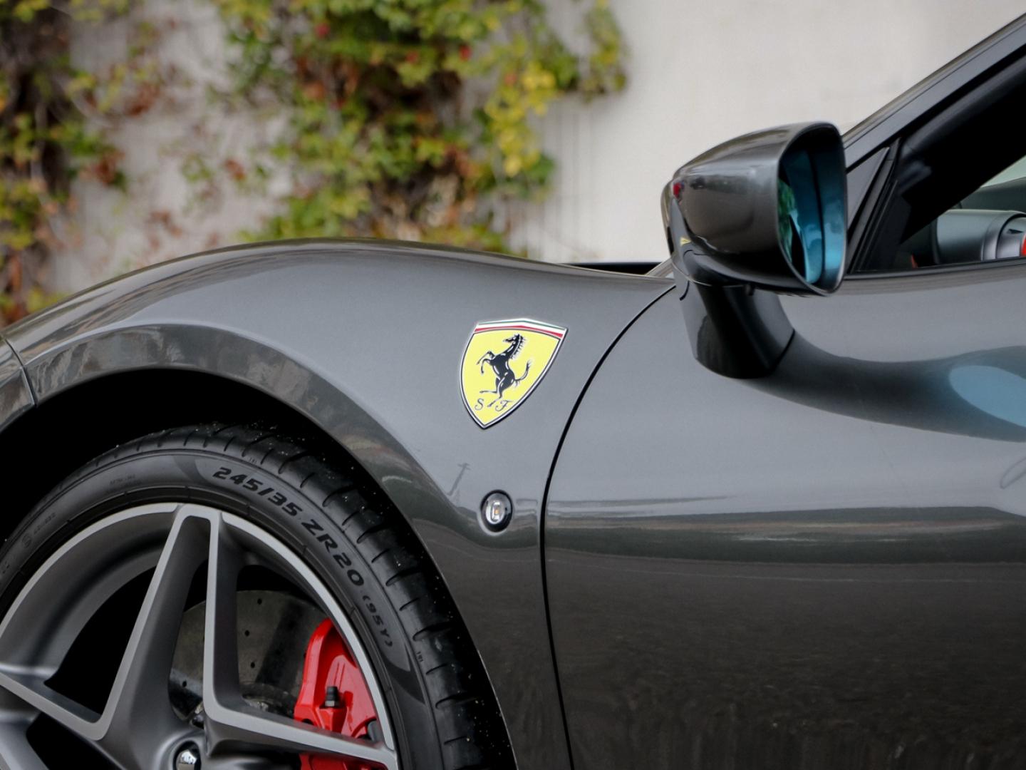 Image FERRARI F8 TRIBUTO V8 BITURBO 3.9