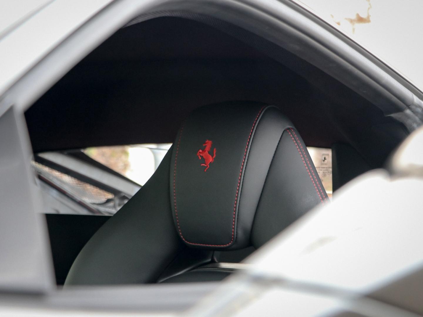 Image FERRARI F8 TRIBUTO V8 BITURBO 3.9