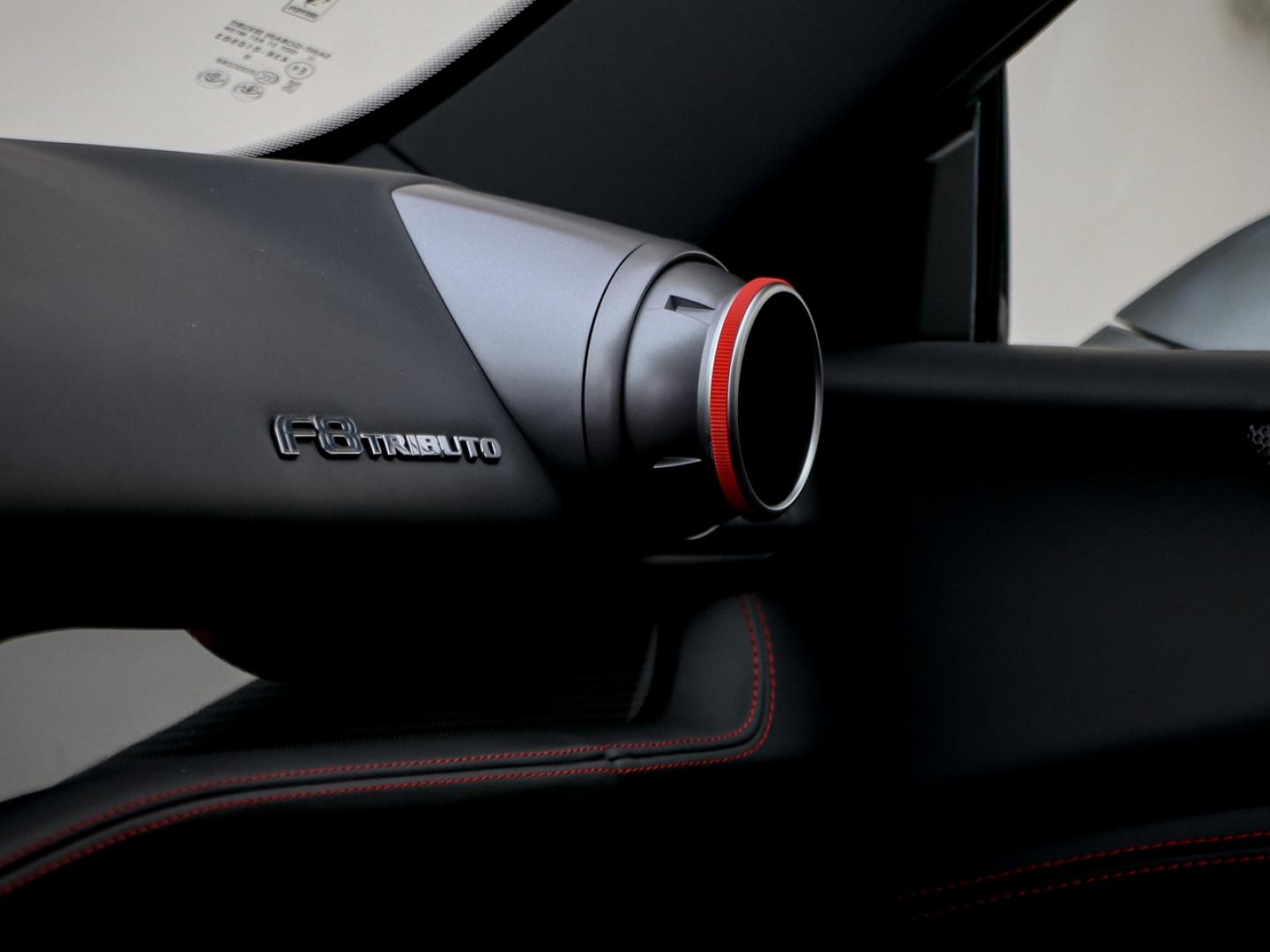 Image FERRARI F8 TRIBUTO V8 BITURBO 3.9