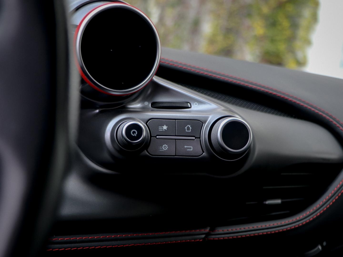 Image FERRARI F8 TRIBUTO V8 BITURBO 3.9