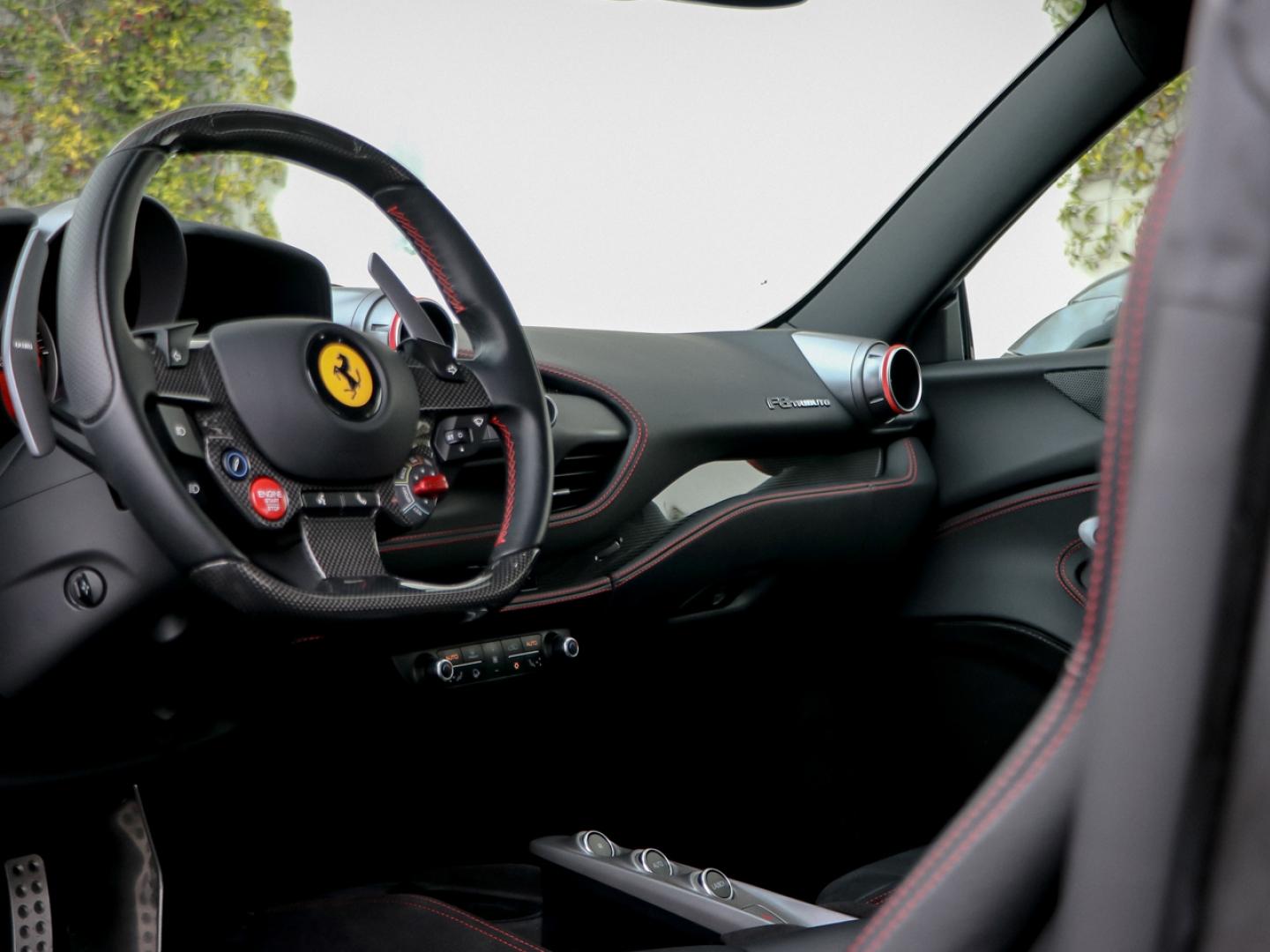 Image FERRARI F8 TRIBUTO V8 BITURBO 3.9