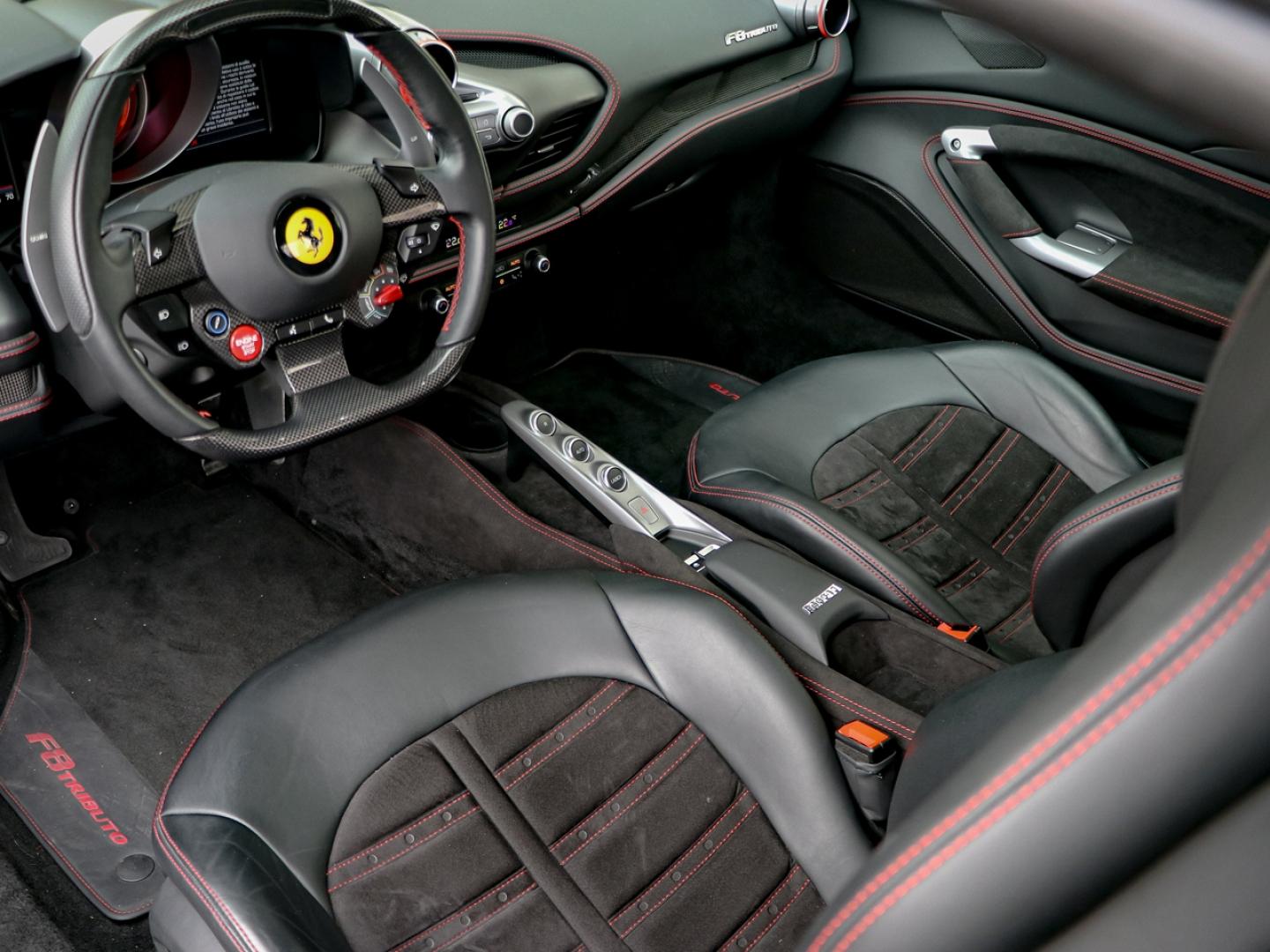 Image FERRARI F8 TRIBUTO V8 BITURBO 3.9