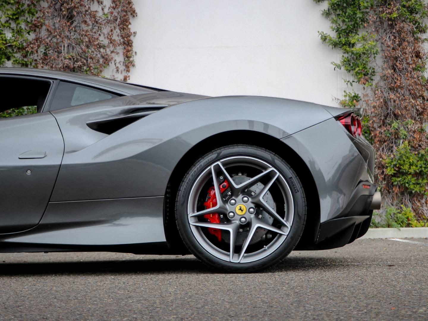 Image FERRARI F8 TRIBUTO V8 BITURBO 3.9