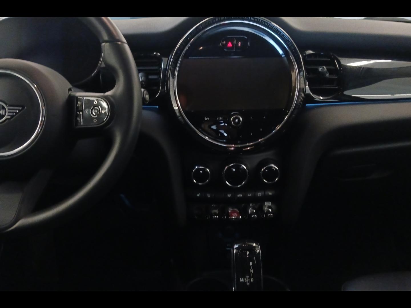 Image MINI Mini 5 Portes Cooper 136ch Edition Premium BVA7