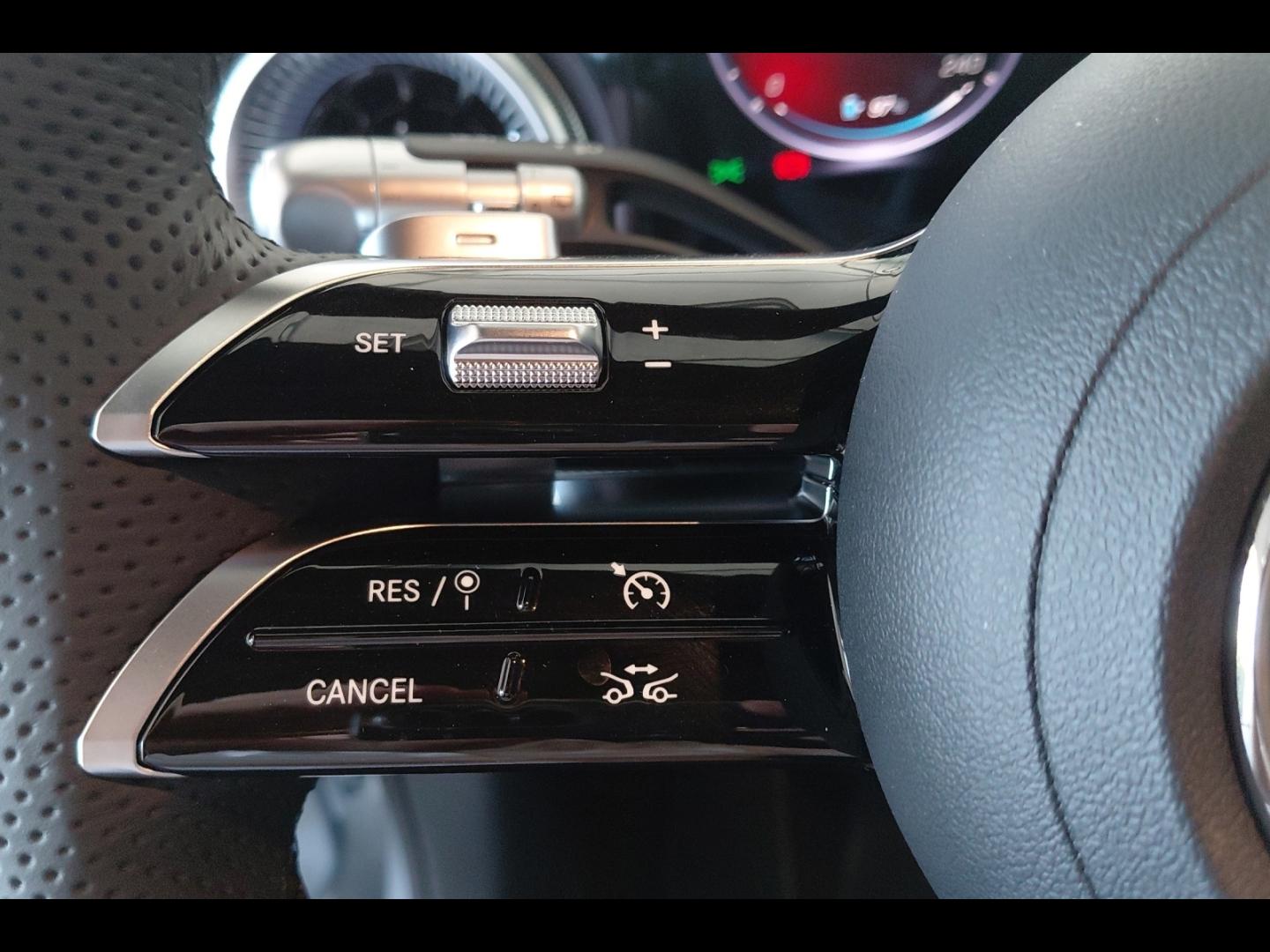 Image MERCEDES-BENZ GLC 400 EQ 489ch AMG Line 4Matic
