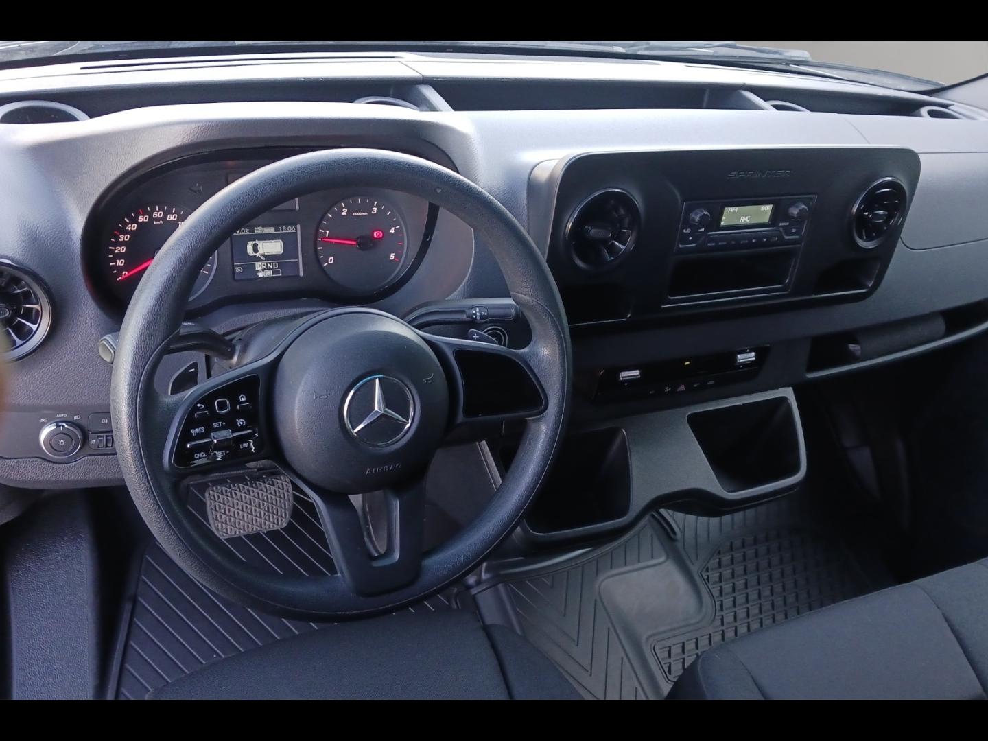 Image MERCEDES-BENZ Sprinter Fg 515 CDI 43 3T5 Base 9G-Tronic