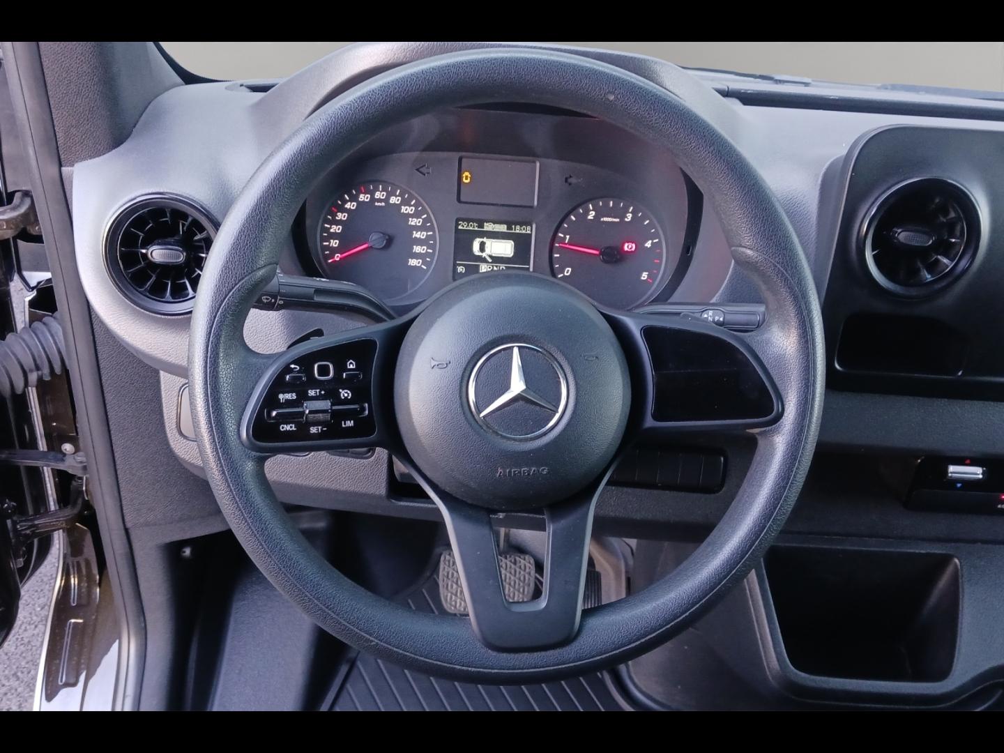 Image MERCEDES-BENZ Sprinter Fg 515 CDI 43 3T5 Base 9G-Tronic