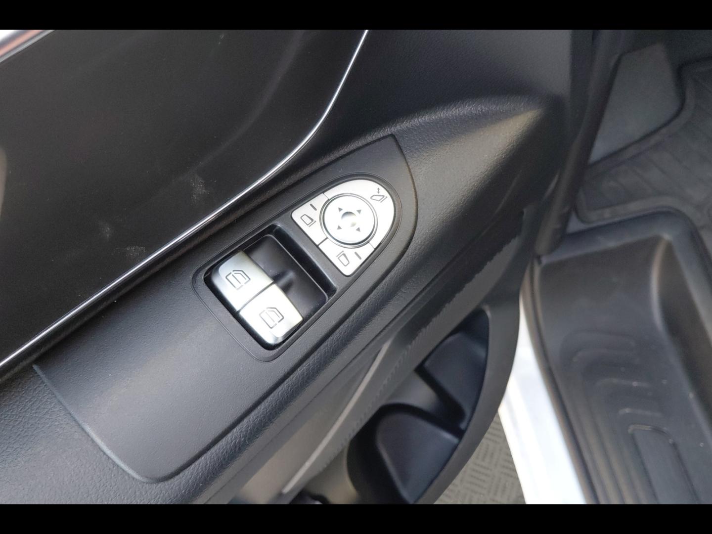 Image MERCEDES-BENZ Vito Fg 114 CDI Long Pro Propulsion