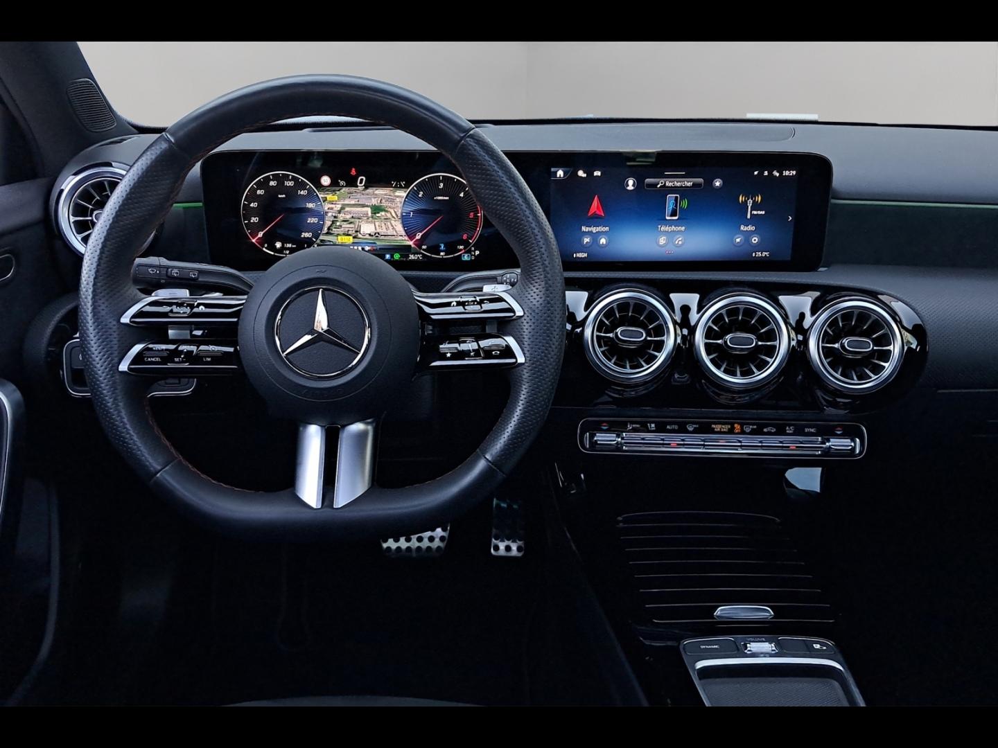 Image MERCEDES-BENZ Classe A 200 d 150ch AMG Line 8G-DCT