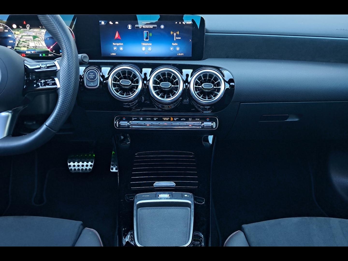 Image MERCEDES-BENZ Classe A 200 d 150ch AMG Line 8G-DCT