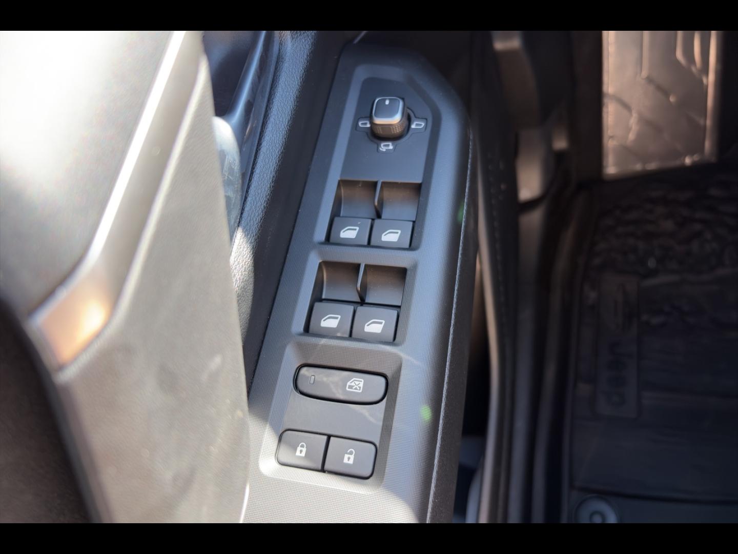 Image JEEP Compass 1.6 Turbo T4 225ch e-Hybrid Plug-in Summit BVR7
