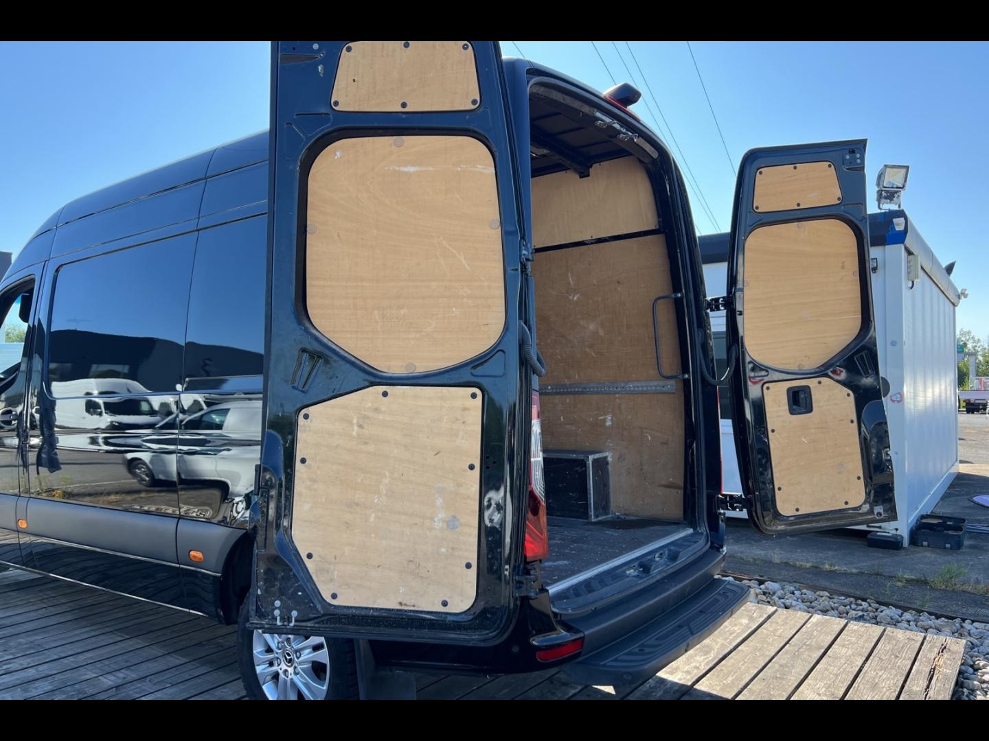 Image MERCEDES-BENZ Sprinter Fg 319 CDI 37 3T5 Select Propulsion Lourd 9G-Tronic