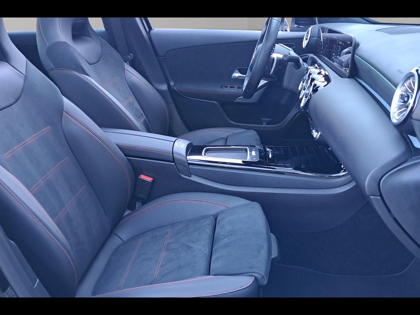 Image MERCEDES-BENZ Classe A 200 d 150ch AMG Line 8G-DCT