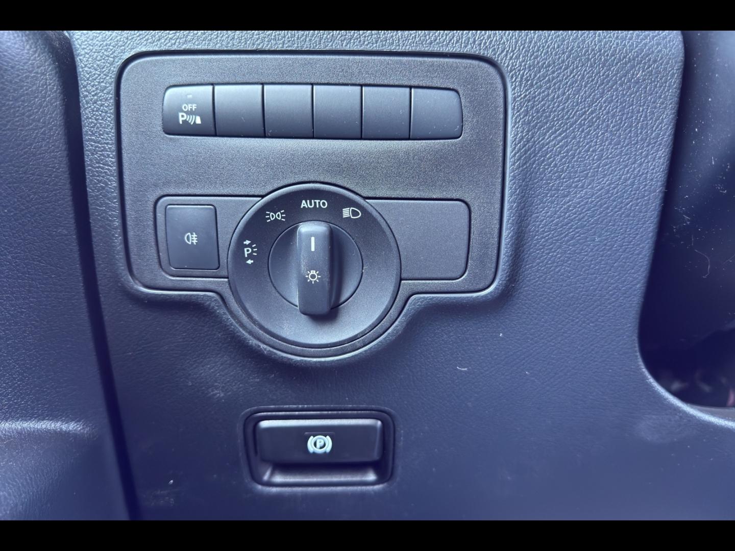 Image MERCEDES-BENZ Vito Fg 116 CDI Mixto Long Select Propulsion 9G-Tronic