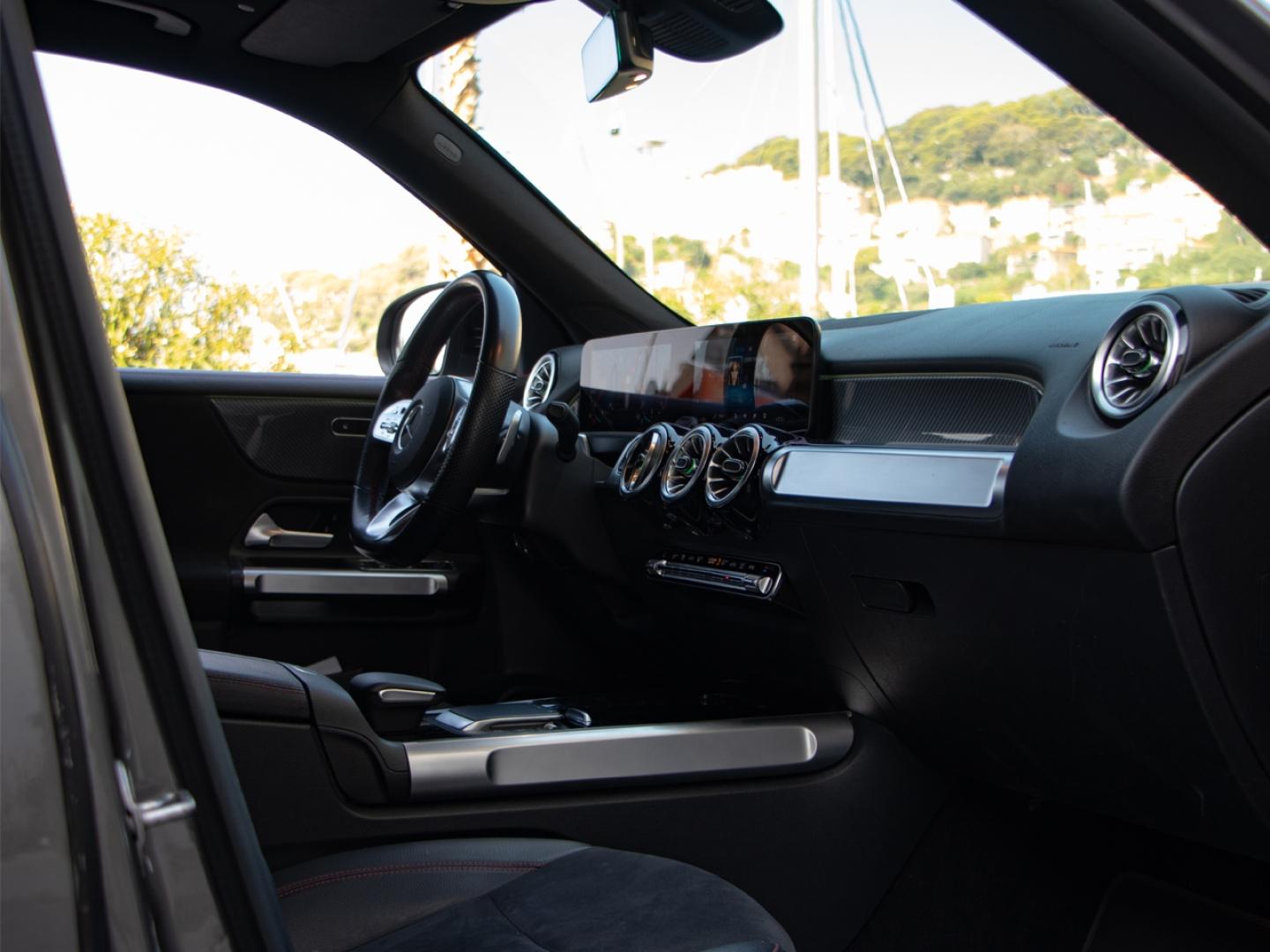 Image MERCEDES-BENZ GLB 220d 190ch AMG Line 4Matic 8G DCT