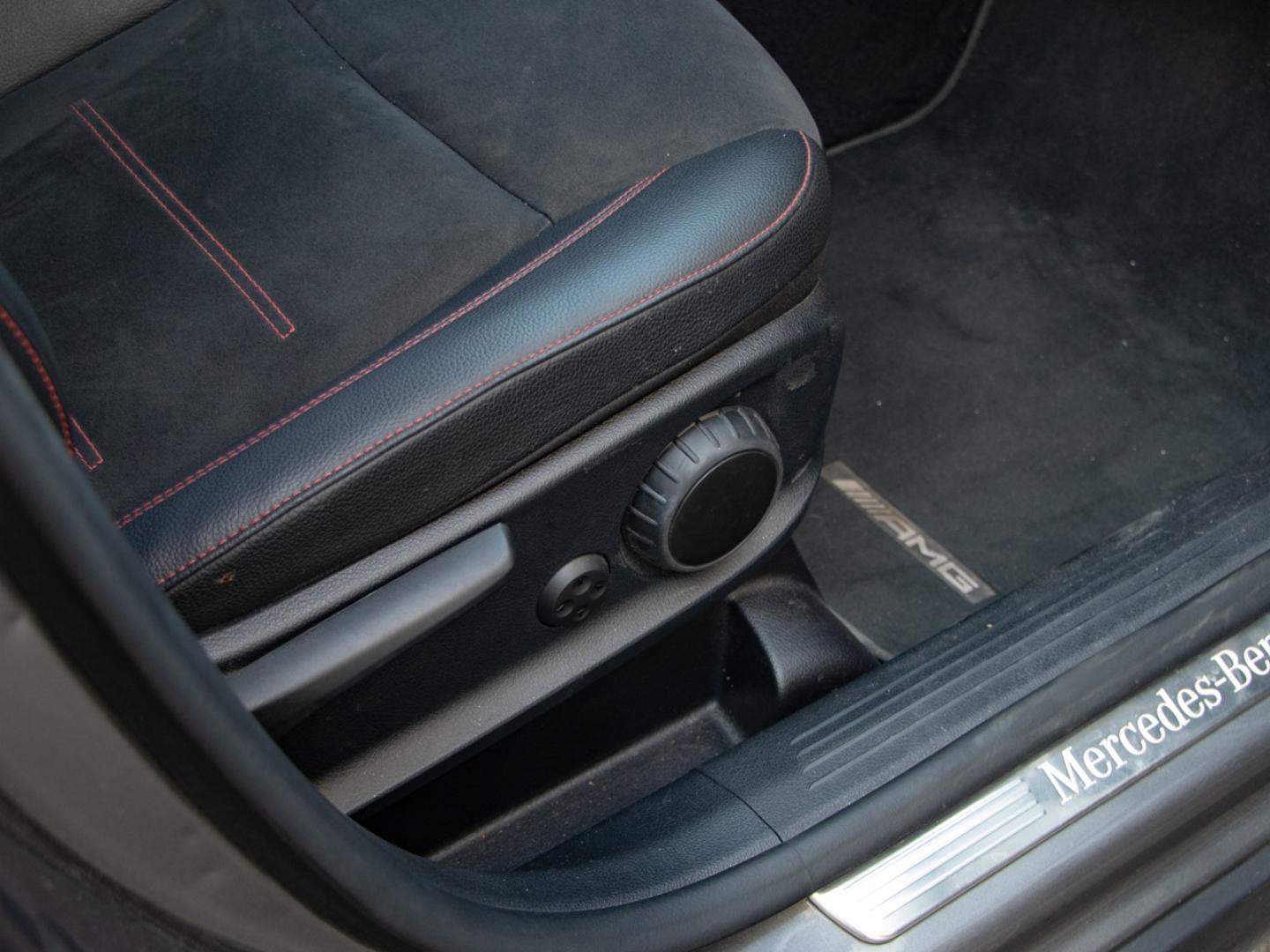 Image MERCEDES-BENZ GLB 220d 190ch AMG Line 4Matic 8G DCT